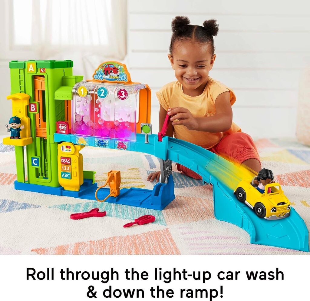 Fisher-Price Little People Toddler Playset Light-Up Learning Garage with Smart Stages Plus Toy Car and Ramp for Ages 1+ Years