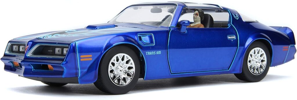 Jada Toys Hollywood Rides It Chapter Two Pennywise  Henry Bowers Pontiac Firebird, 1: 24 Blue Die-Cast Vehicle with 2.75 Die-Cast Figure