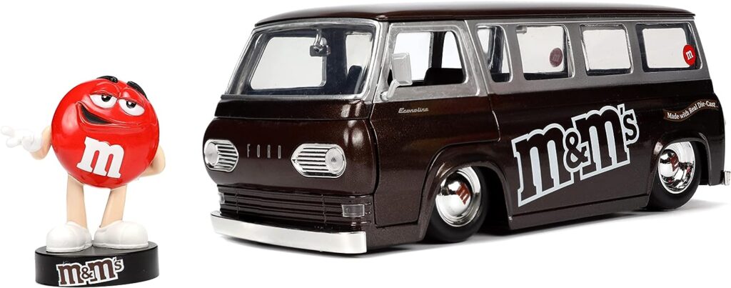 Jada Toys MMs 1:24 1965 Ford Econoline Die-cast Car with Red Figure