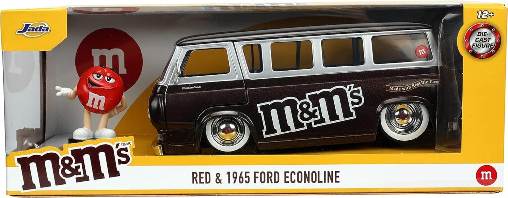 Jada Toys MMs 1:24 1965 Ford Econoline Die-cast Car with Red Figure